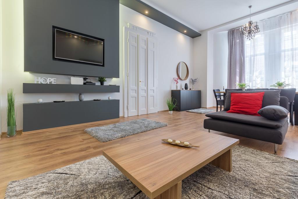 Real Zichy Apartmán *